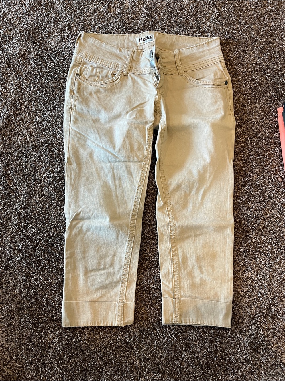 Mudd Women's Beige Cropped Capri Jeans